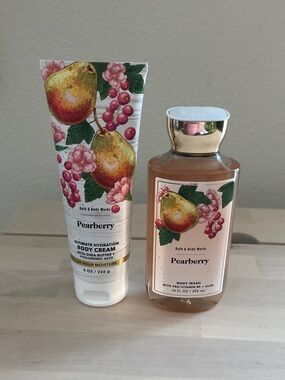 Bath & Body Works Pearberry Body Wash & Ultimate Hydration Cream